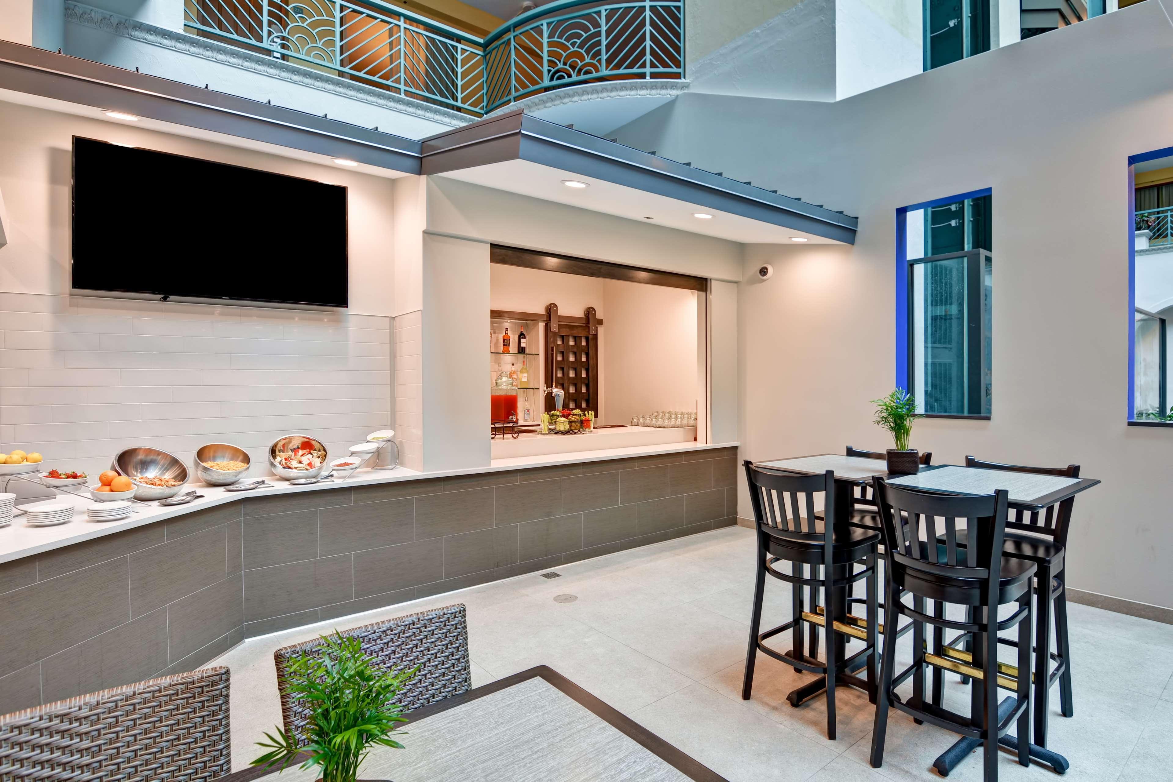 Embassy Suites By Hilton Miami International Airport Εξωτερικό φωτογραφία