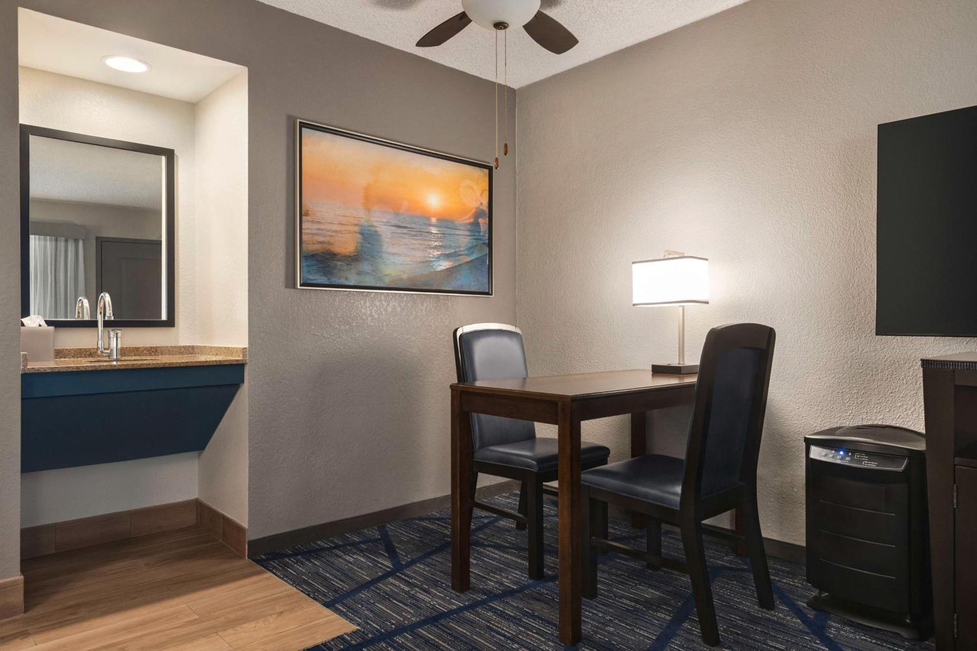 Embassy Suites By Hilton Miami International Airport Εξωτερικό φωτογραφία
